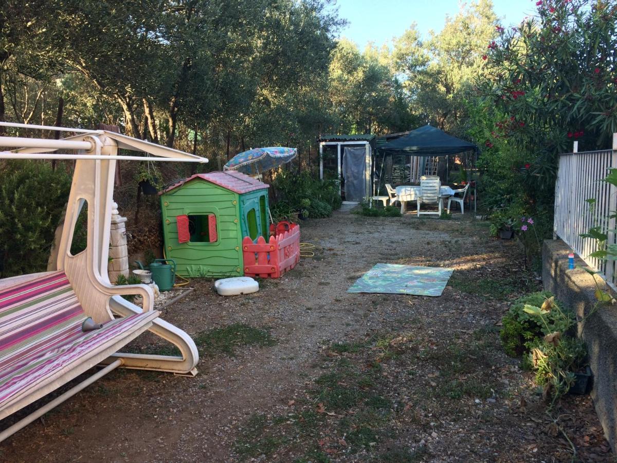 A Casa Di Nonna Luciana - Trilocale Con Giardino Apartman Ceriale Kültér fotó